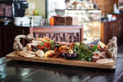 Uneke Lounge - Accommodation Whitsundays 0