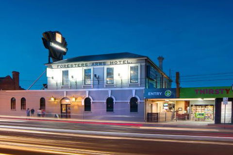 Castello's Foresters Arms Hotel - Accommodation Whitsundays 0