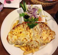 Lazy Moe's - Accommodation Whitsundays