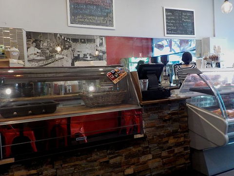Main Street Cafe - Accommodation Whitsundays 0