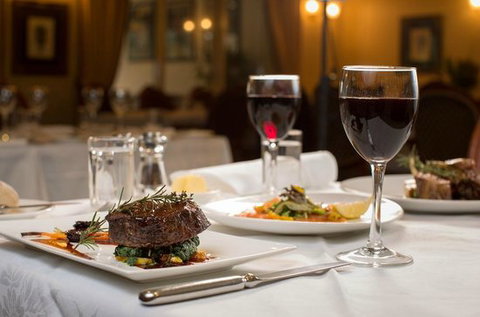 Oliver's Restaurant - Accommodation Whitsundays 0