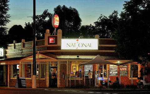 The National Hotel Bar And Grill - Accommodation Whitsundays 0