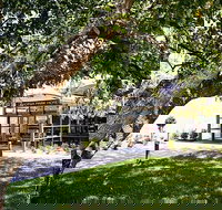 Cardinia Park Hotel - Accommodation Whitsundays