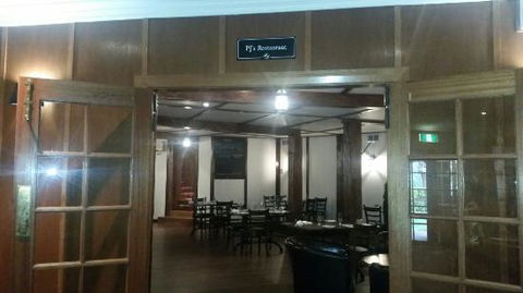 Marybrooke Manor - PJ's Restaurant - Accommodation Whitsundays 0