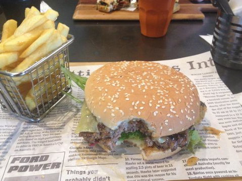 The Hungry Baker Cafe - Accommodation Whitsundays 0