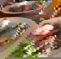 4 Kings Coffee  Food - Accommodation Whitsundays