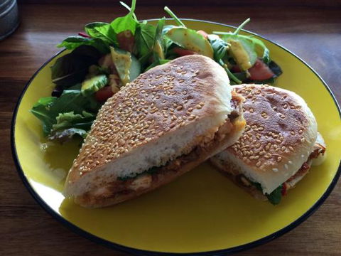 The Weekend Local - Accommodation Whitsundays 0