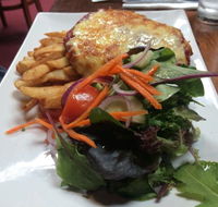 Victoria Hotel Woodend - Accommodation Whitsundays