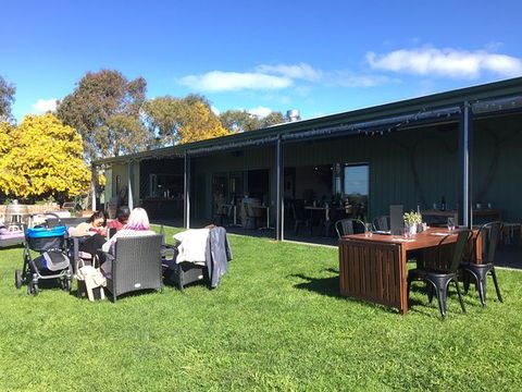 Avon Ridge - Accommodation Whitsundays 0