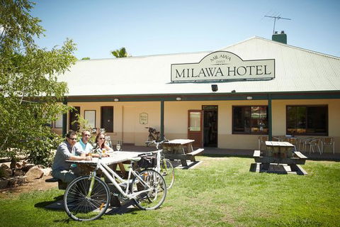 Milawa Commercial Hotel Restaurant - Accommodation Whitsundays 0