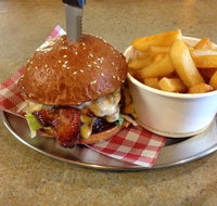 Piping Hot Chicken and Burger Grill - Accommodation Whitsundays