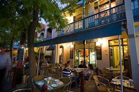 Billi's Cafe & Burger Bar - Accommodation Whitsundays 0