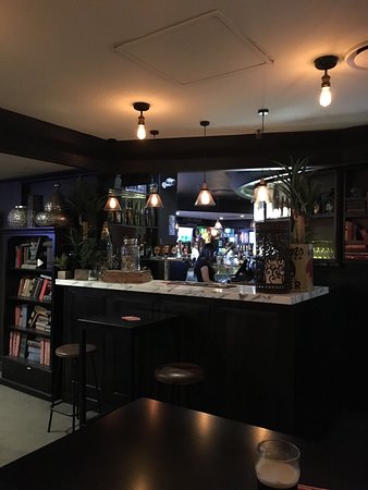 Billy Barry's Hotel - Accommodation Whitsundays 0