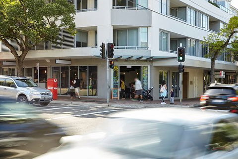 Cafe Free - Accommodation Whitsundays 0