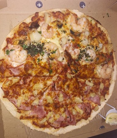 Crust Gourmet Pizza Bar - Accommodation Whitsundays 0