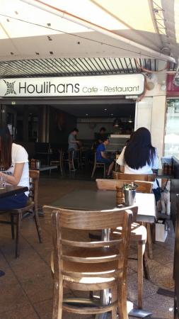 Houlihan's - Accommodation Whitsundays 0