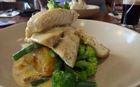 Benny's Kitchen In Dicey Rileys Irish Hotel - Accommodation Whitsundays 0