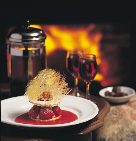 Elizans Wine And Mezze Bar - Accommodation Whitsundays 0