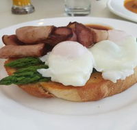 Hughzies Lakeside Brasserie - Accommodation Whitsundays