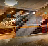 Lake Macquarie Hotel - Accommodation Whitsundays