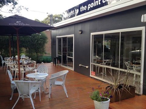 Straight To The Point Cafe - Accommodation Whitsundays 0