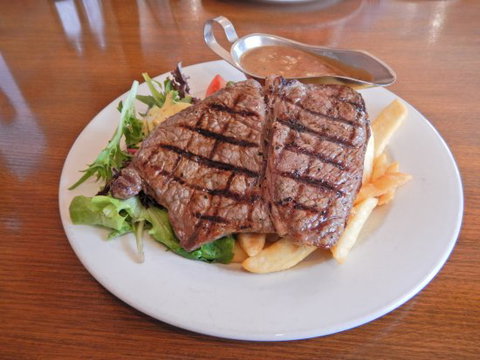 The Australian Hotel - Accommodation Whitsundays 0