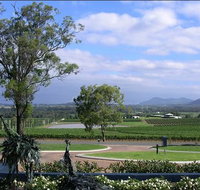 Brokenback Bar - Accommodation Whitsundays