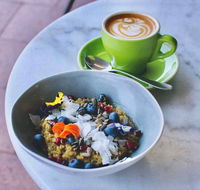 MR O Kitchen Espresso Grocer - Accommodation Whitsundays