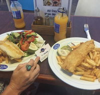 Fishbonez Cafe  Takeaway - Accommodation Whitsundays