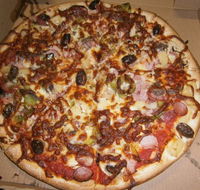 Quinny's Pizza  Pasta - Accommodation Whitsundays