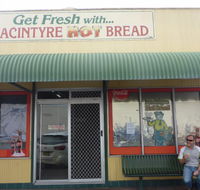 MacIntyre Hot Bread Shop - Accommodation Whitsundays