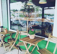 The Courtyard Coffee Shop - Accommodation Whitsundays