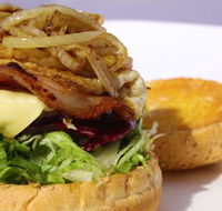 Michael's Take Away - Accommodation Whitsundays