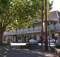 Royal Hotel Restaurant - Accommodation Whitsundays
