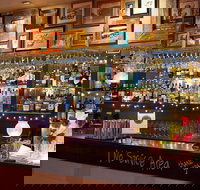 Shorty's - Accommodation Whitsundays