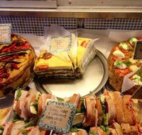 Twisted Sista - Accommodation Whitsundays