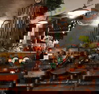 Black Oak - Accommodation Whitsundays