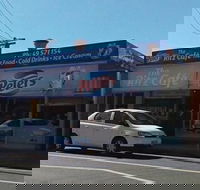 The Ritz Cafe - Accommodation Whitsundays