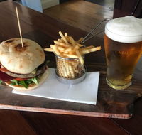 The White Hart Hotel - Accommodation Whitsundays