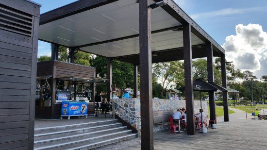 Toronto NSW Accommodation Whitsundays