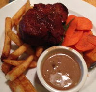 Top Town Tavern - Accommodation Whitsundays