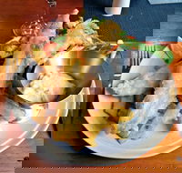 Ellalong Hotel Pizza and Restaurant - Accommodation Whitsundays