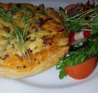 Imperial Hotel - Accommodation Whitsundays