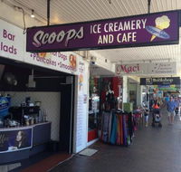 Scoops Ice Creamery and Cafe - Accommodation Whitsundays