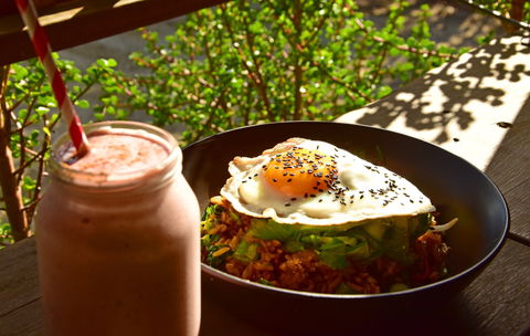 Blue Earth Cafe - Accommodation Whitsundays 0