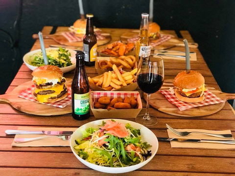 Kyneton Hotel - Accommodation Whitsundays 0