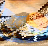 Oscy's Burgers - Accommodation Whitsundays