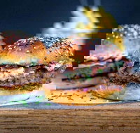 Singh Thai Restaurant - Accommodation Whitsundays