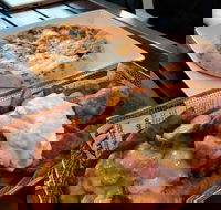 Sir John's Bar - Accommodation Whitsundays