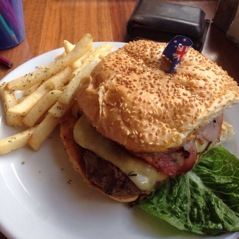 The Red Parrot Cafe - Accommodation Whitsundays 0